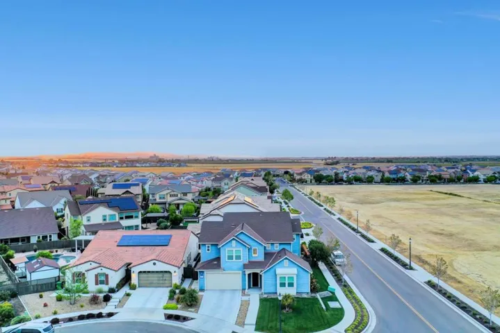 2373 Omega Court, Tracy, California 95377