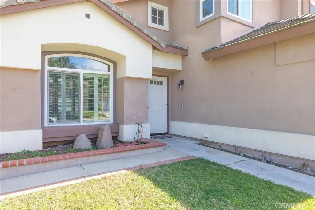 2501 Water Way, Corona, California 92882 home-pic-5