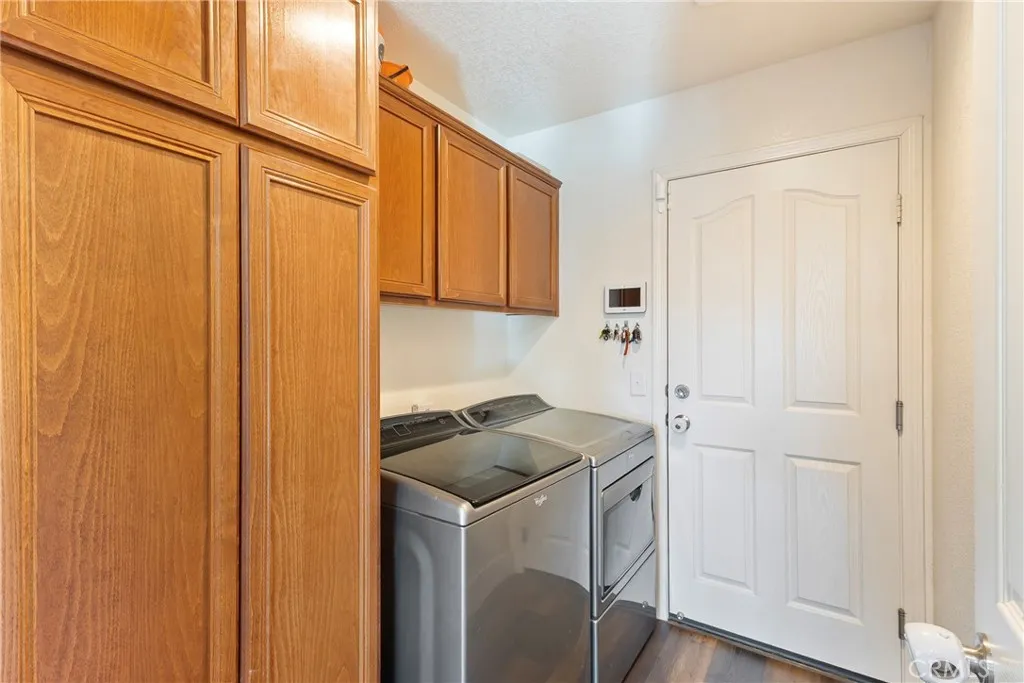 2048 Thistle, Palmdale, California 93550 home-pic-18