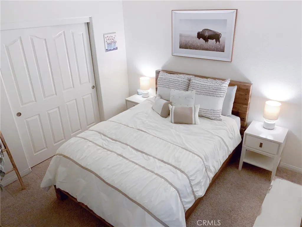 2048 Thistle, Palmdale, California 93550 home-pic-19