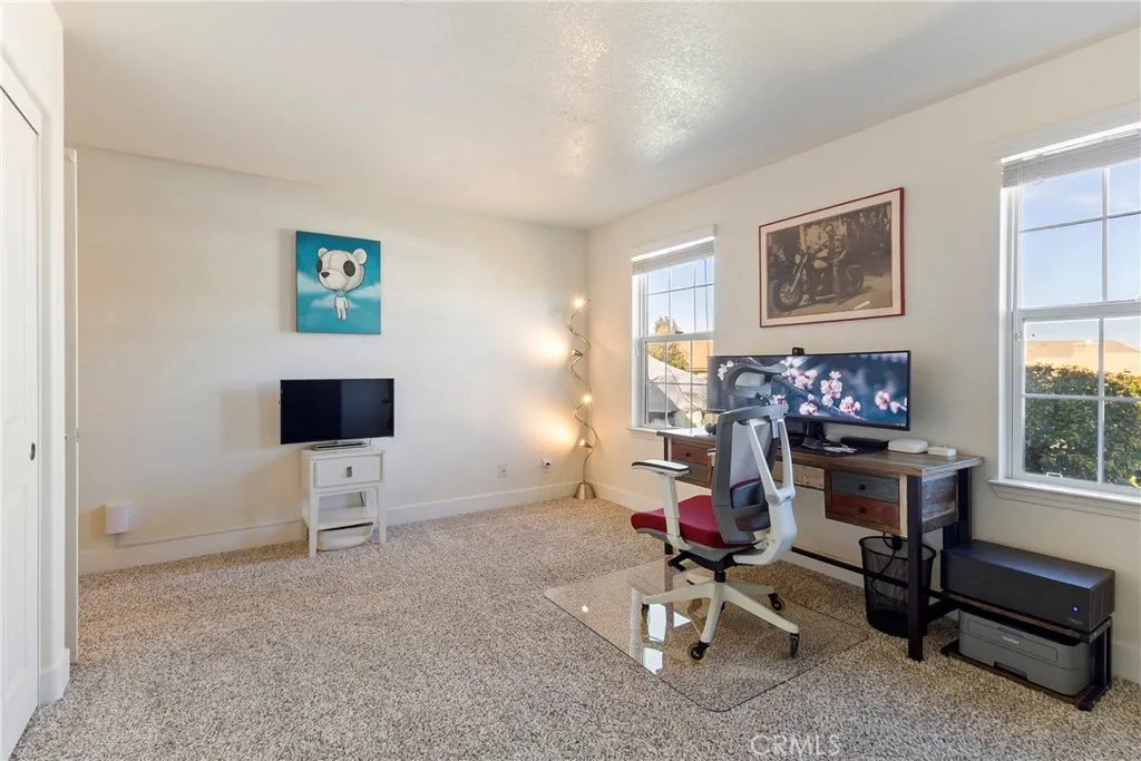 2048 Thistle, Palmdale, California 93550 home-pic-34