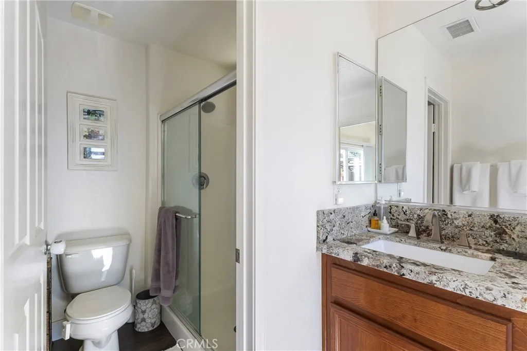 2048 Thistle, Palmdale, California 93550 home-pic-26