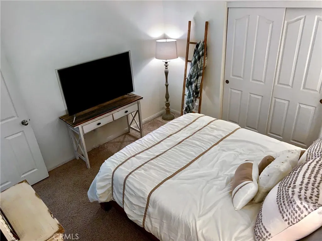 2048 Thistle, Palmdale, California 93550 home-pic-20