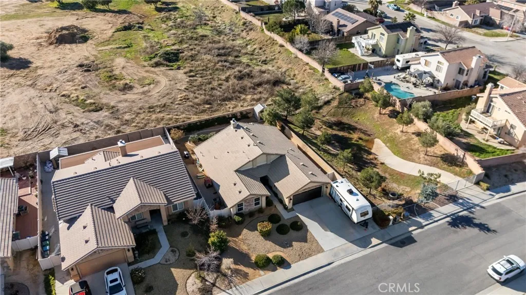 2048 Thistle, Palmdale, California 93550 home-pic-5