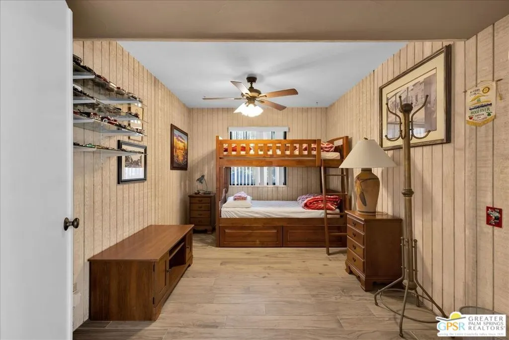 2247 Miramonte Circle C, Palm Springs, California 92264 home-pic-35