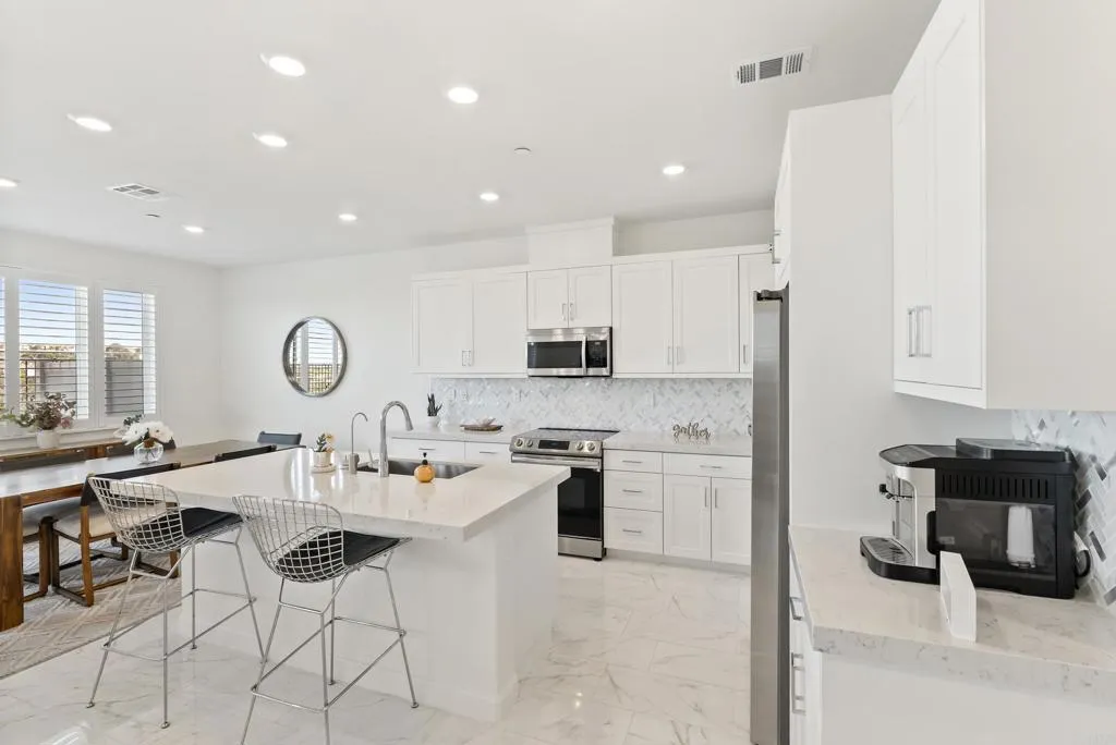 821 Mateo Street 1, Chula Vista, California 91911 home-pic-6