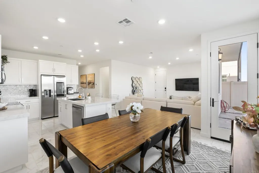 821 Mateo Street 1, Chula Vista, California 91911 home-pic-11
