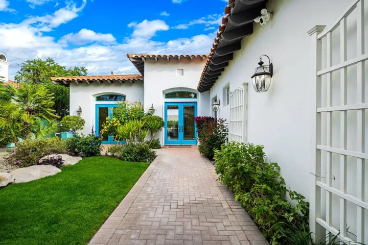 15-web-or-mls-JBLoch_OPMG_0226_015