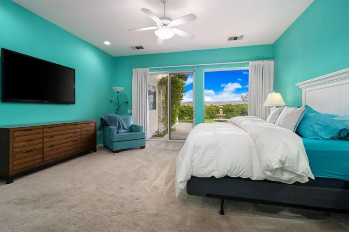 49-web-or-mls-JBLoch_OPMG_0226_049