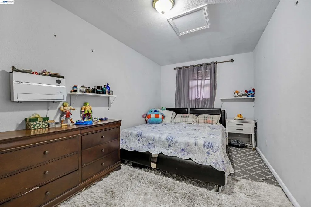 1615 1615 85th Ave, Oakland, California 94621 home-pic-20