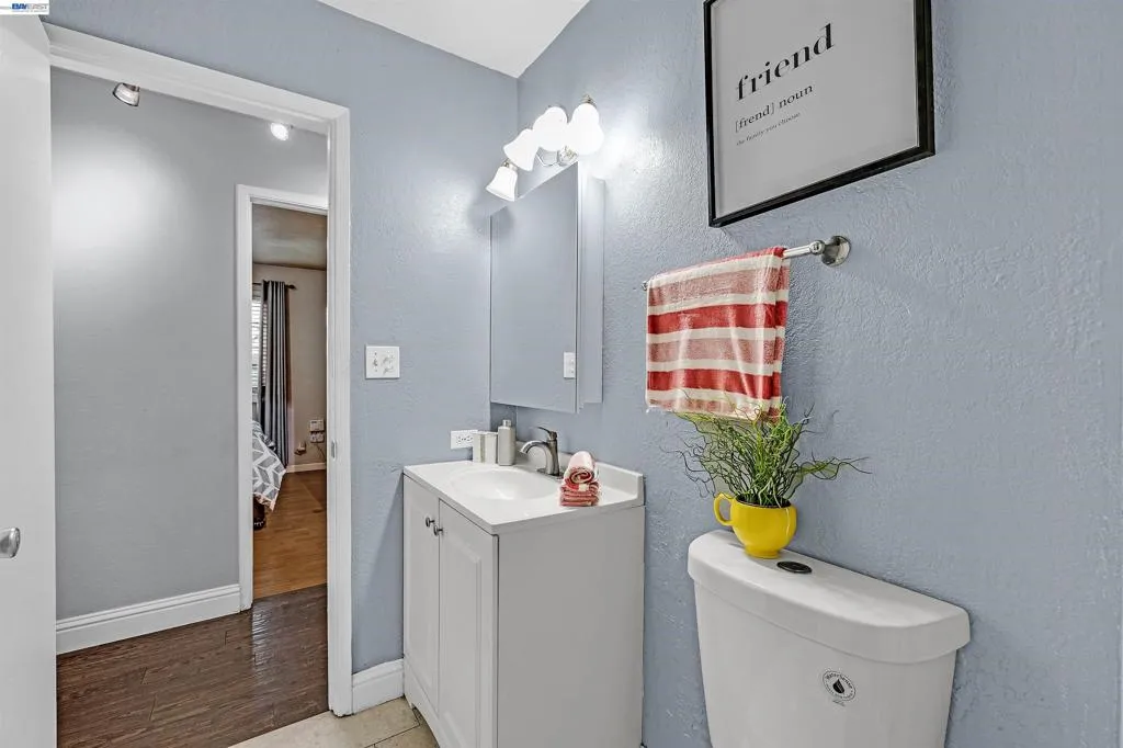 1615 1615 85th Ave, Oakland, California 94621 home-pic-15