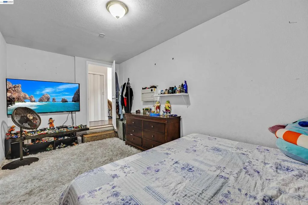 1615 1615 85th Ave, Oakland, California 94621 home-pic-21