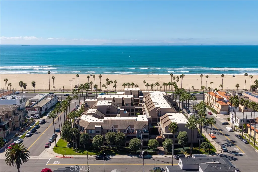 1200 Pacific Coast Highway 102, Huntington Beach, California 92648 home-pic-3