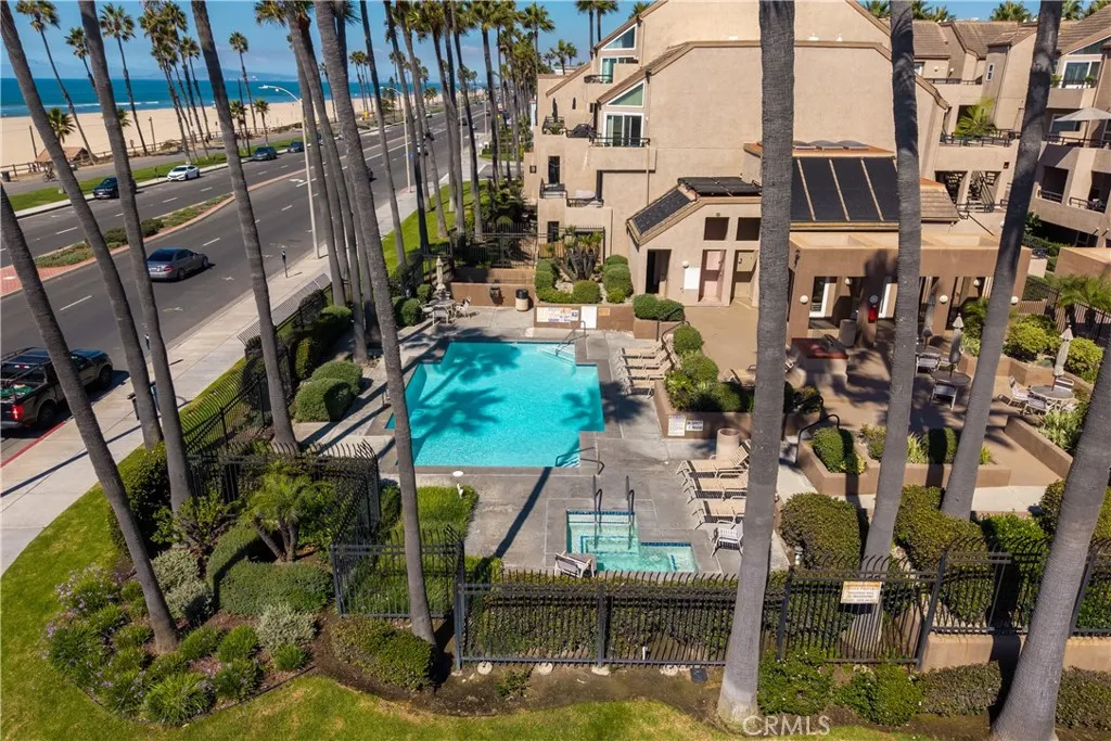 1200 Pacific Coast Highway 102, Huntington Beach, California 92648 home-pic-2