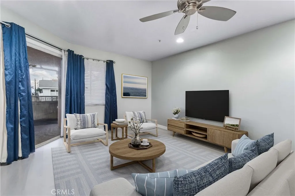 1200 Pacific Coast Highway 102, Huntington Beach, California 92648 home-pic-5