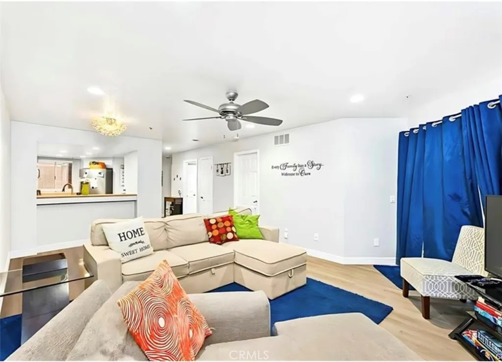 1200 Pacific Coast Highway 102, Huntington Beach, California 92648 home-pic-14