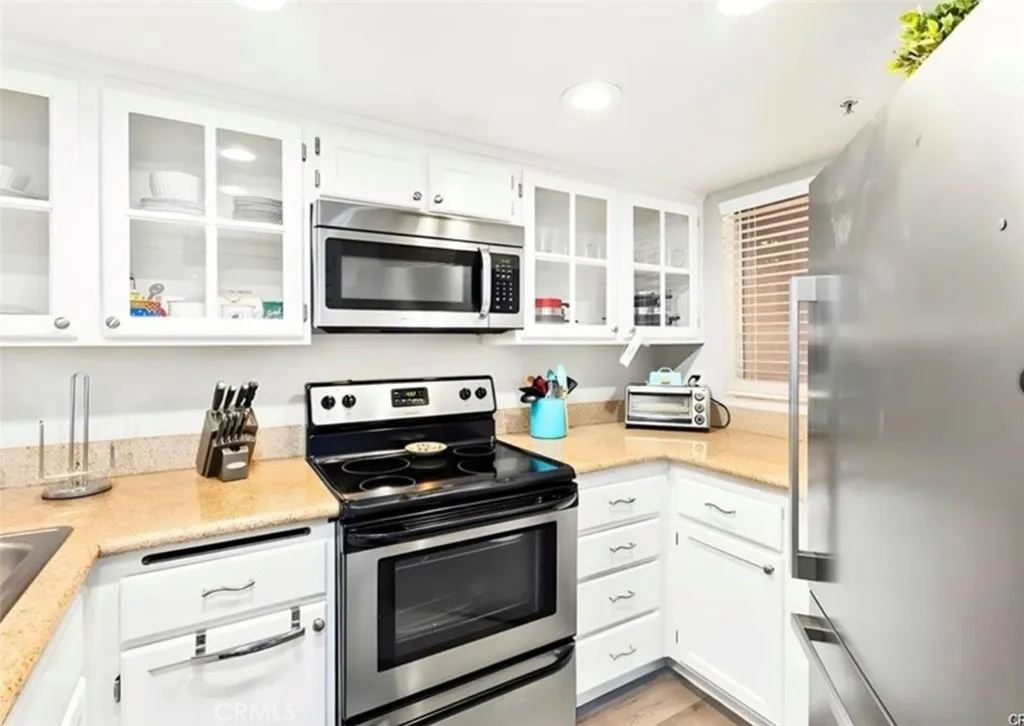 1200 Pacific Coast Highway 102, Huntington Beach, California 92648 home-pic-10