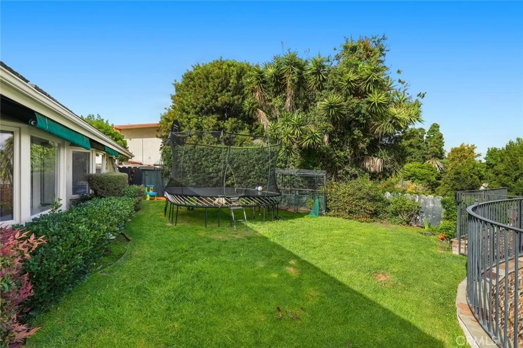 28612 Palos Verdes E, Rancho Palos Verdes, California 90275 home-pic-23