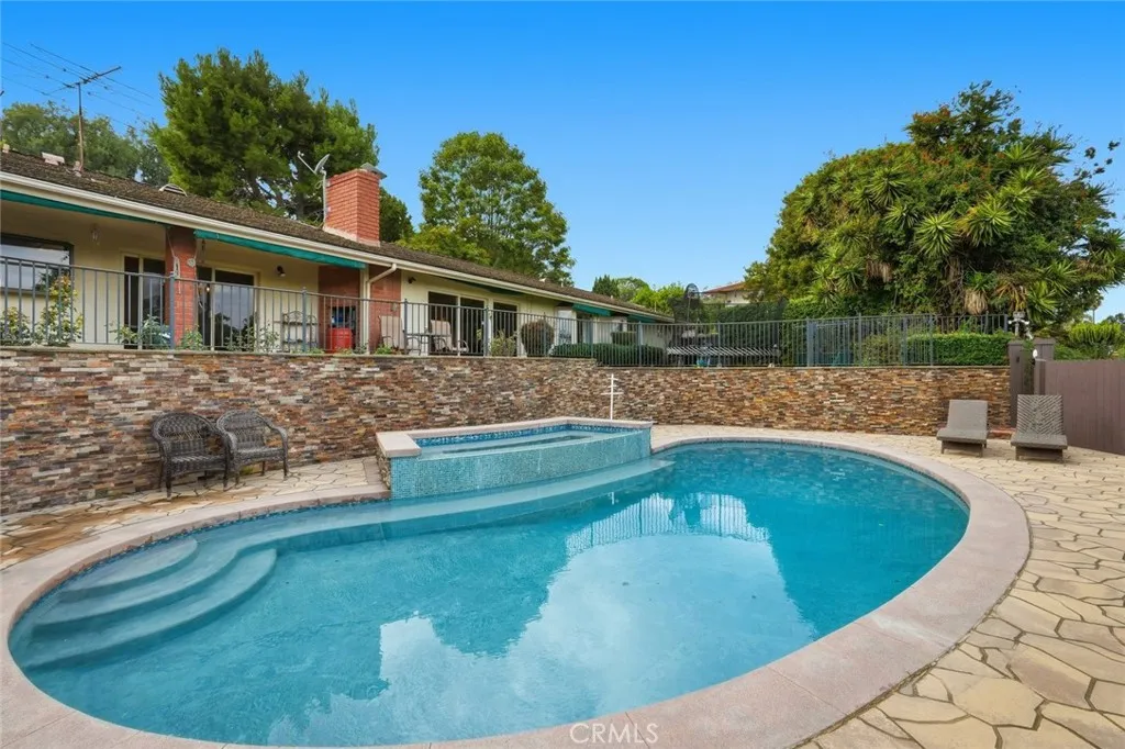 28612 Palos Verdes E, Rancho Palos Verdes, California 90275 home-pic-1