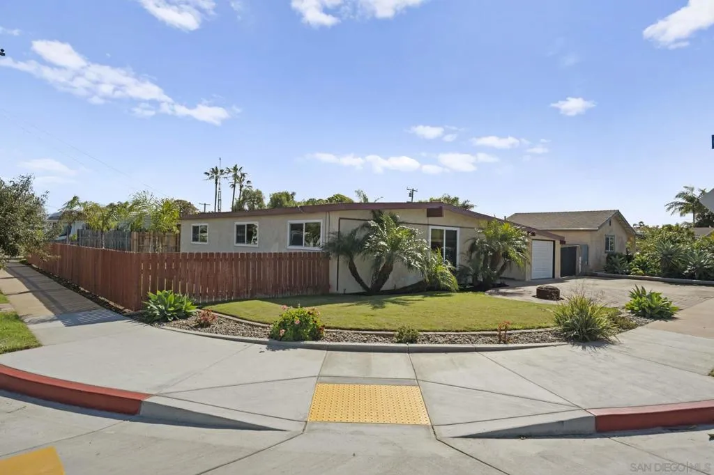 1401 9th St, Imperial Beach, California 91932 home-pic-1