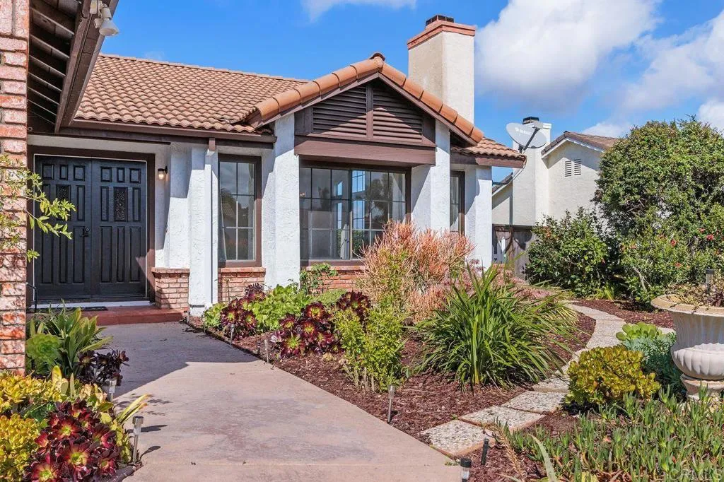 1402 Village View Road, Encinitas, California 92024 home-pic-3