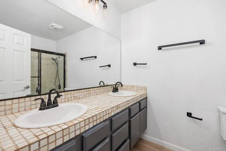 1402 Village View Road, Encinitas, California 92024