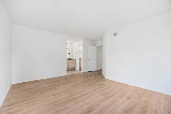 1402 Village View Road, Encinitas, California 92024
