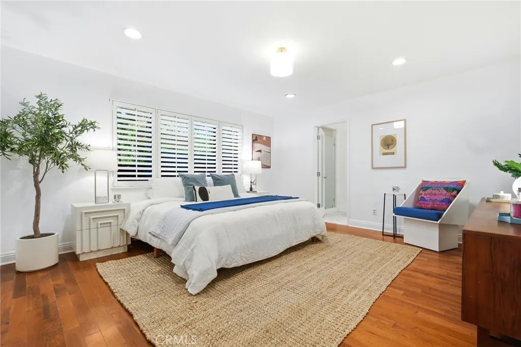 1011 Terrace 49, Los Angeles, California 90042 home-pic-16