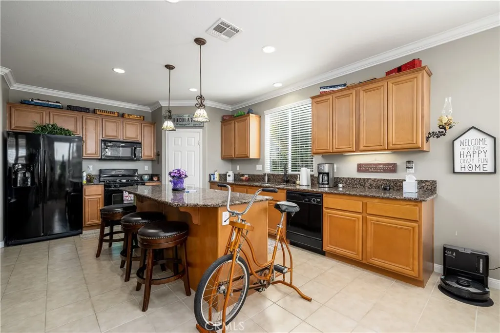 26112 Palm Breeze Lane, Menifee, California 92586 home-pic-21
