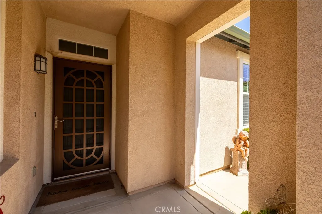 26112 Palm Breeze Lane, Menifee, California 92586 home-pic-5