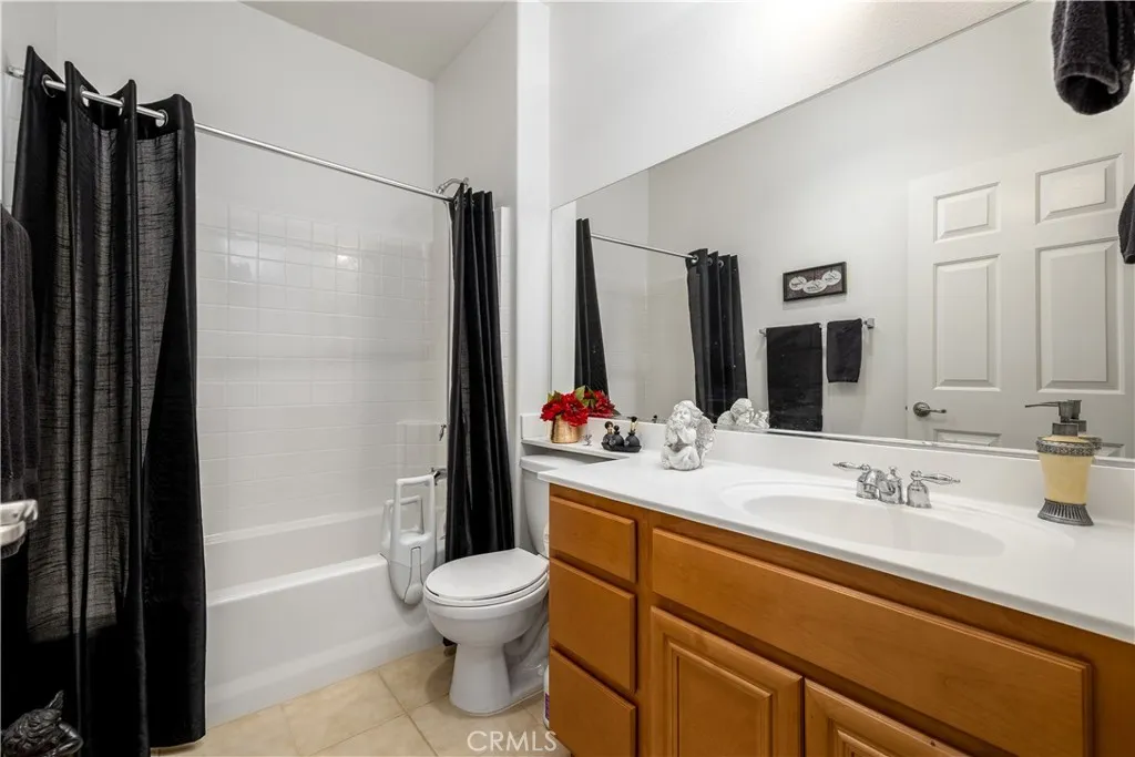 26112 Palm Breeze Lane, Menifee, California 92586 home-pic-13