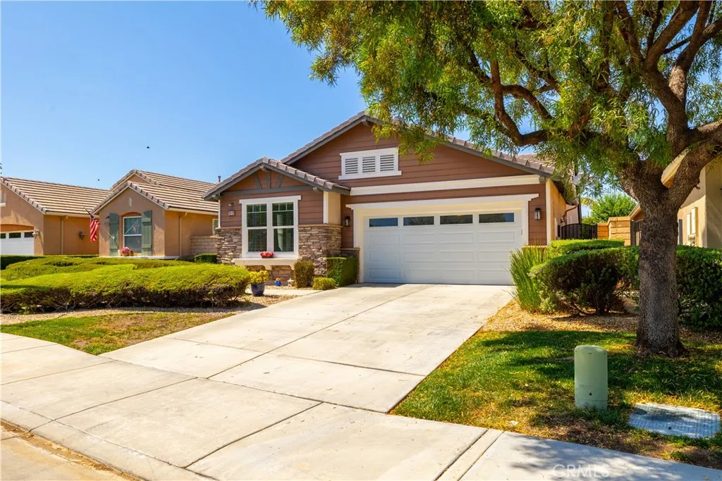 26112 Palm Breeze Lane, Menifee, California 92586 home-pic-4