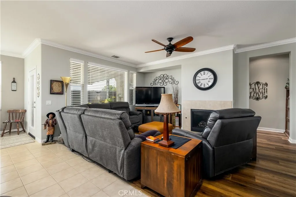 26112 Palm Breeze Lane, Menifee, California 92586 home-pic-19