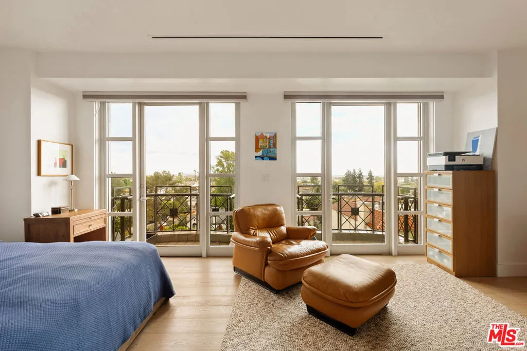 10580 Wilshire Boulevard 14, Los Angeles, California 90024 home-pic-7