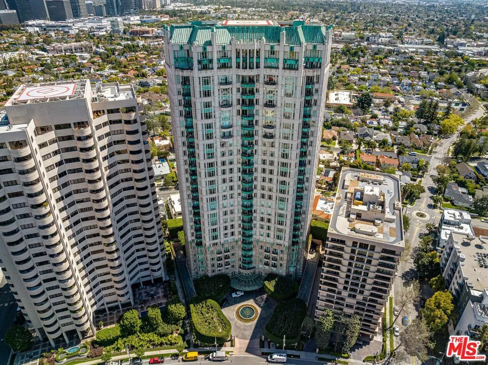 10580 Wilshire Boulevard 14, Los Angeles, California 90024 home-pic-1