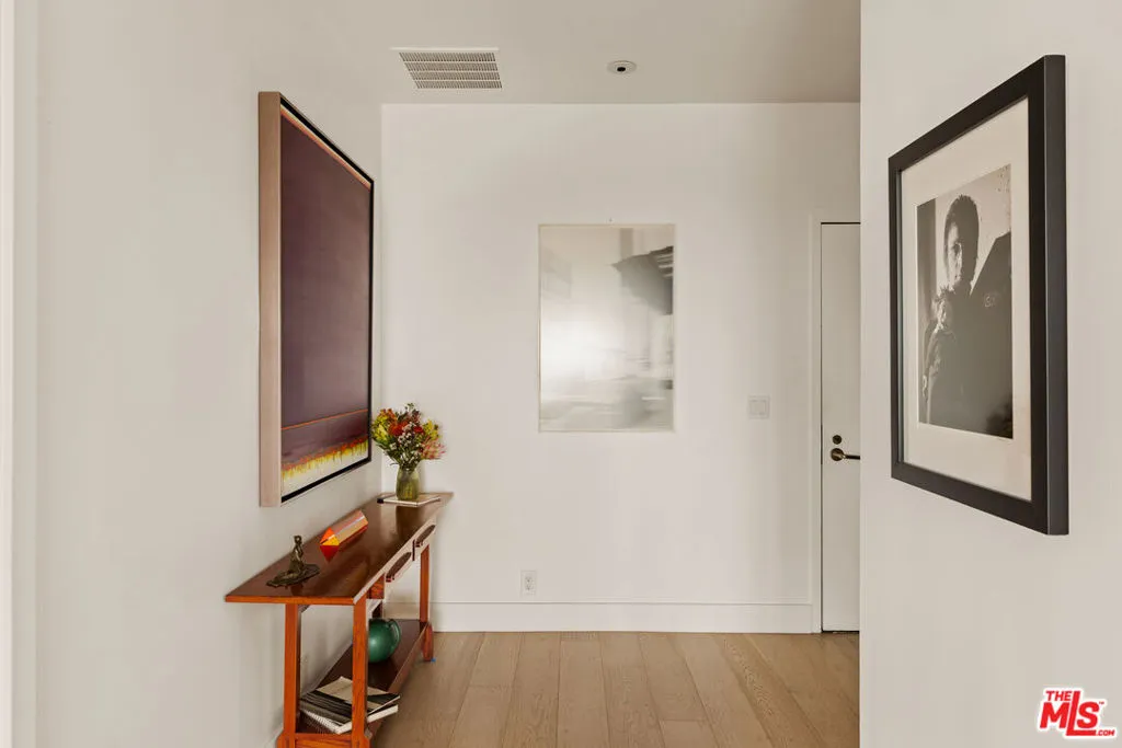 10580 Wilshire Boulevard 14, Los Angeles, California 90024 home-pic-12