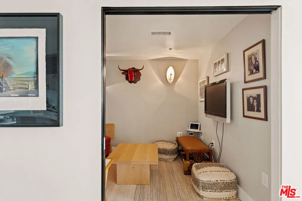 10580 Wilshire Boulevard 14, Los Angeles, California 90024 home-pic-21