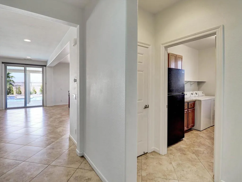 73754 Kandinsky Way, Palm Desert, California 92211 home-pic-36