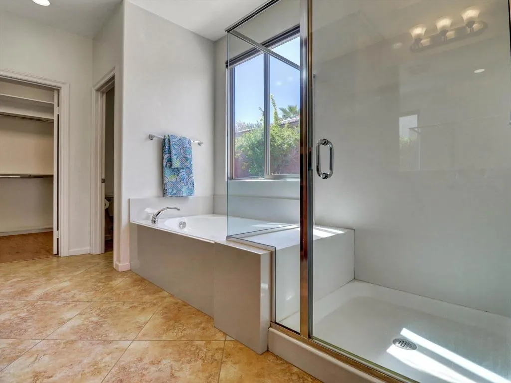 73754 Kandinsky Way, Palm Desert, California 92211 home-pic-24