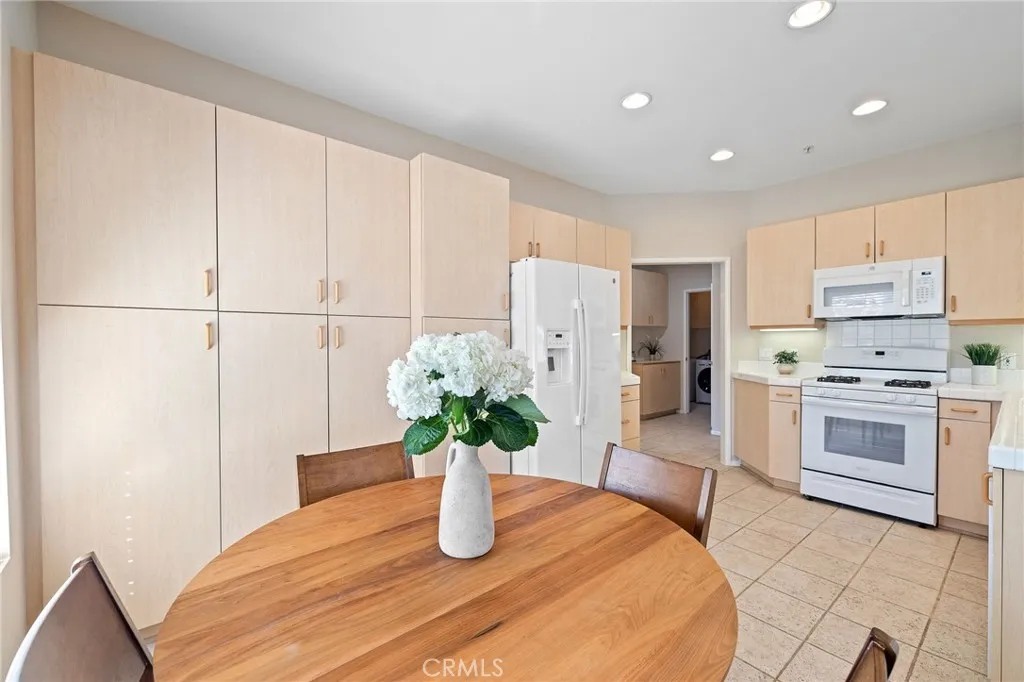 21464 San Bernardo, Mission Viejo, California 92692 home-pic-12