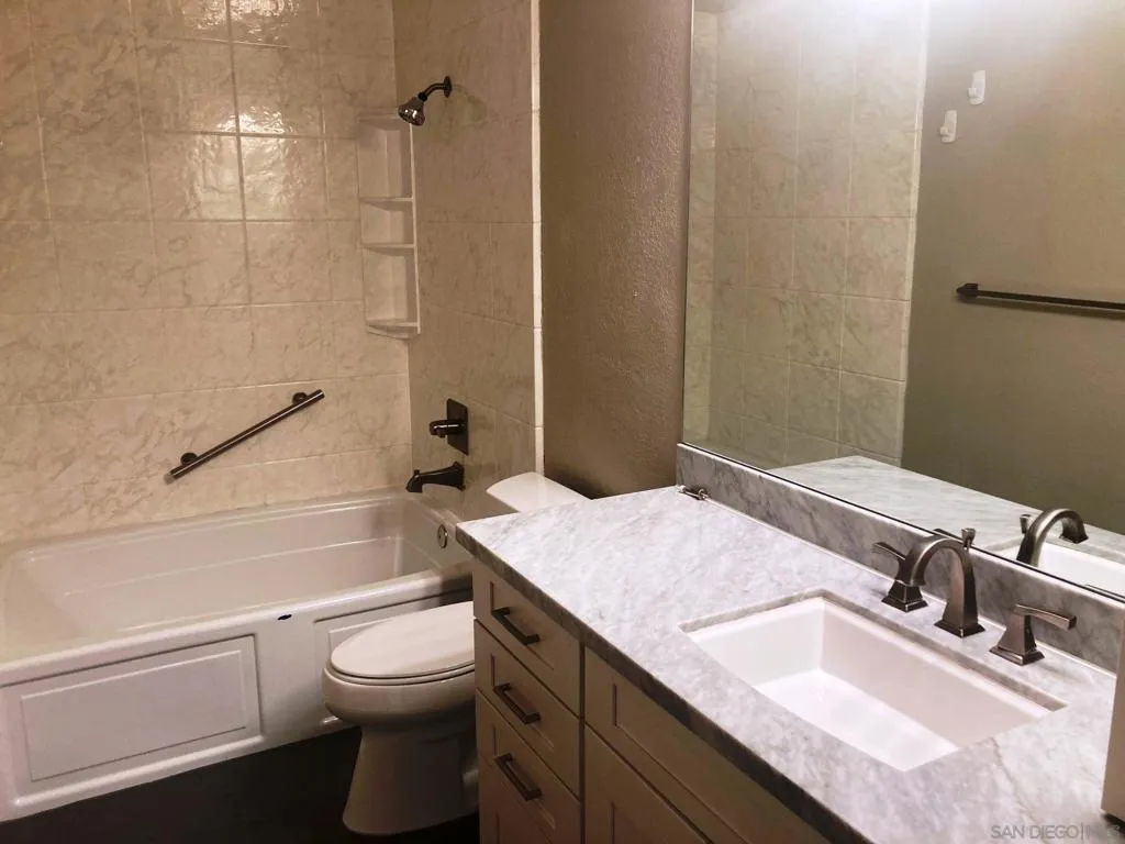 750 State St 216, San Diego, California 92101 home-pic-10