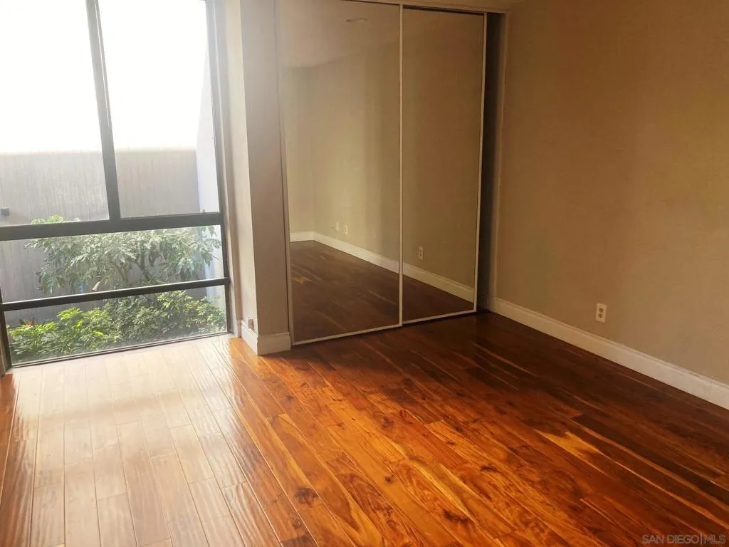 750 State St 216, San Diego, California 92101 home-pic-8