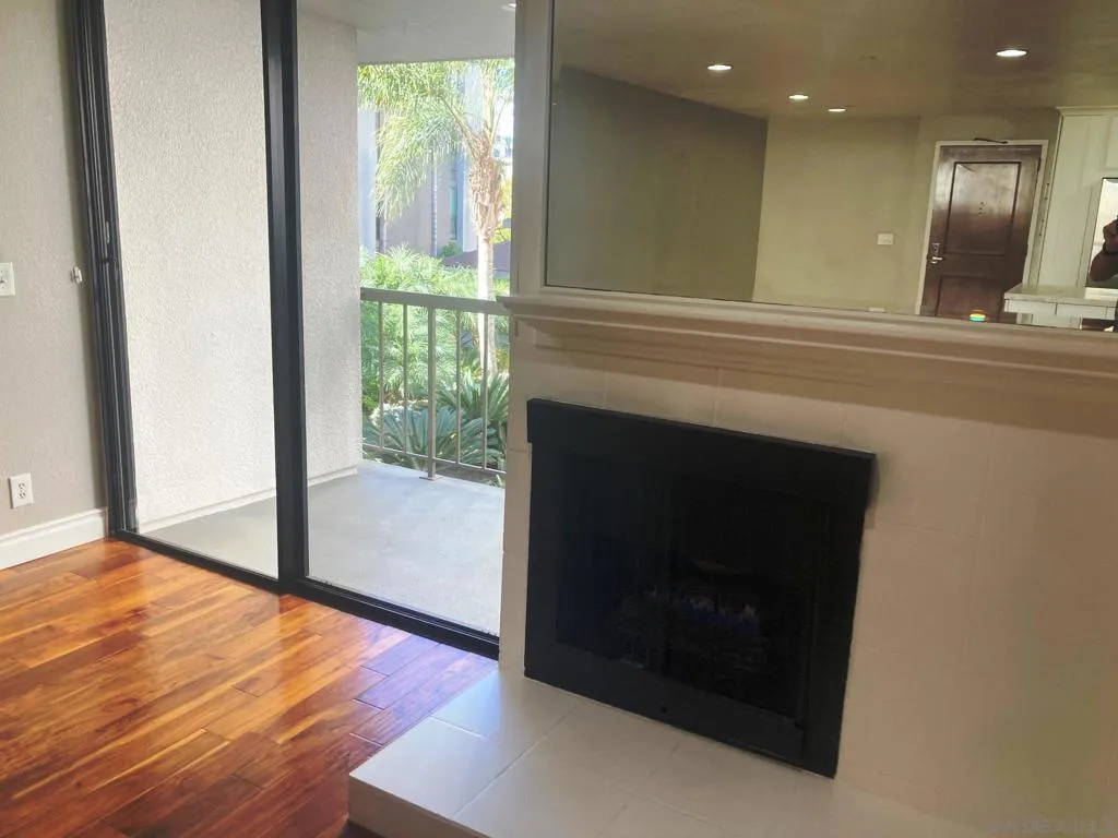 750 State St 216, San Diego, California 92101 home-pic-5