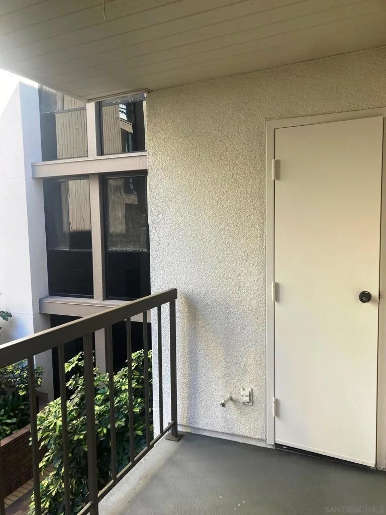 750 State St 216, San Diego, California 92101 home-pic-13