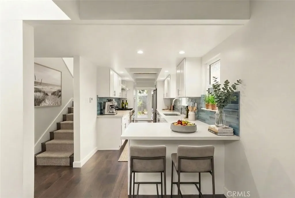 327 62nd Street, Newport Beach, California 92663 home-pic-2