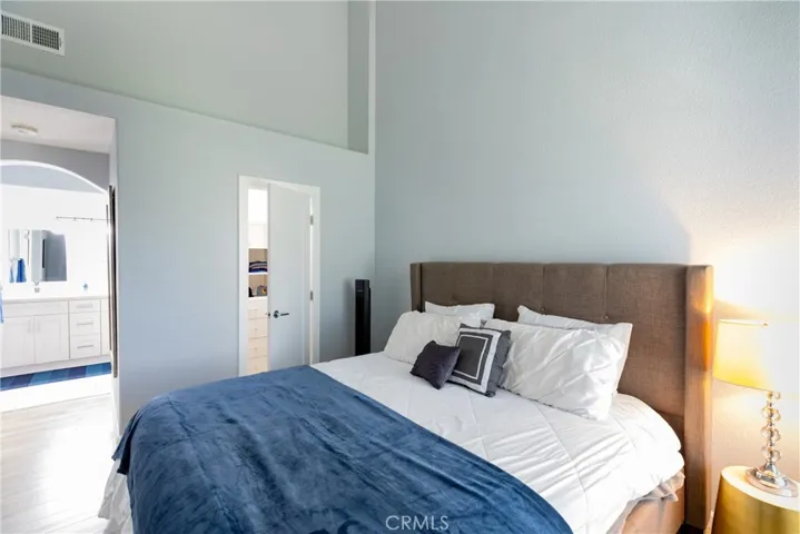 Spacius suite and walk in closet