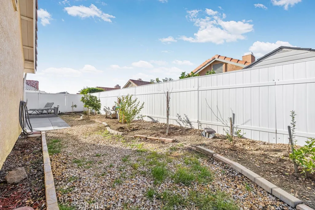 2582 Alegre, Hemet, California 92545 home-pic-28