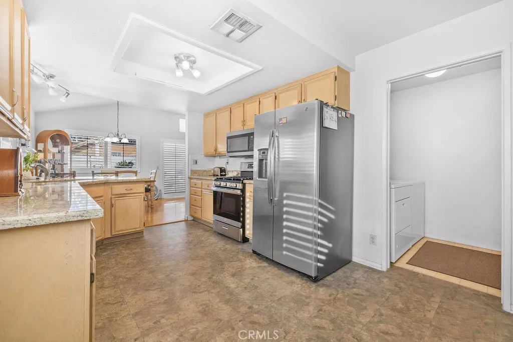 2582 Alegre, Hemet, California 92545 home-pic-15