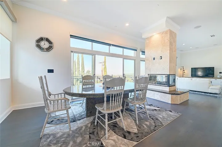 3952 Oakfield Drive, Sherman Oaks, California 91423