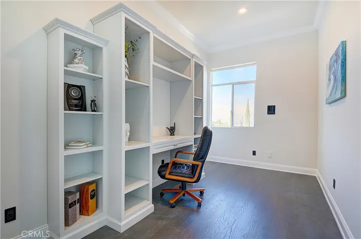3952 Oakfield Drive, Sherman Oaks, California 91423